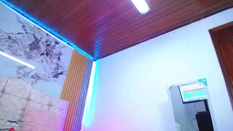 Nicole online show from December 7, 6:32 am