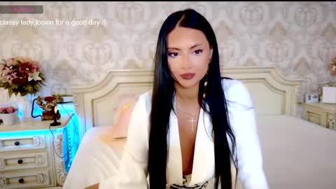 nicole online show from April 20, 7:04 pm