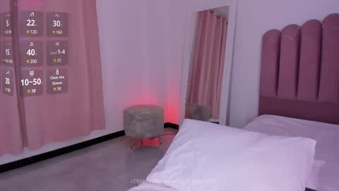 Snapshot of nicole_baker69 chatting on February 12, 11:09 pm Hi Im Ana FOLLOW ME ON IG Analee online show from February 12, 11:09 pm