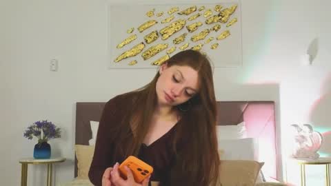 Nicole online show from April 14, 8:59 pm