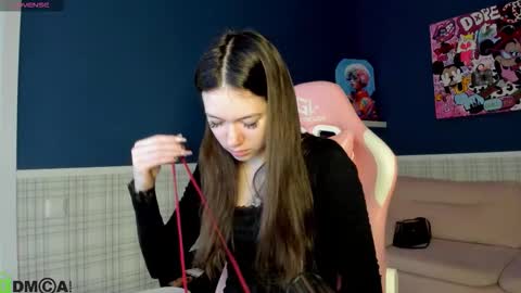 Snapshot of nicole_charm chatting on January 18, 11:41 pm GMT7TueWedThSu 0300am-0900am. Sa 1000am-0400pm online show from January 18, 11:41 pm