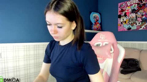 Snapshot of nicole_charm chatting on March 2, 7:15 am GMT7TueWedThSu 0300am-0900am. Sa 1000am-0400pm online show from March 2, 7:15 am