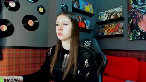 Snapshot of nicole_charm chatting on March 3, 12:17 am GMT7TueWedThSu 0300am-0900am. Sa 1000am-0400pm online show from March 3, 12:17 am