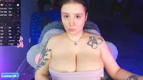 Kitty Nikki online show from April 16, 9:39 pm