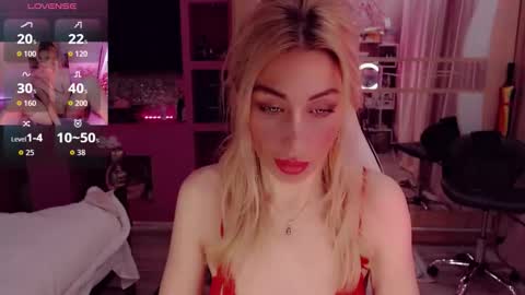 Nicole online show from November 2, 8:11 pm