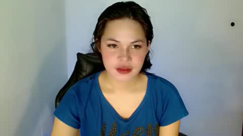 Snapshot of nicole_kiss01 chatting on October 22, 7:52 am nicole_kiss01 online show from October 22, 7:52 am