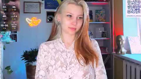 Nicole online show from July 17, 2:51 am