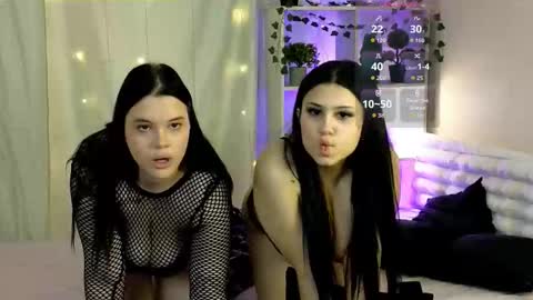 My name is Nicole. I m completely new here online show from September 25, 12:53 pm