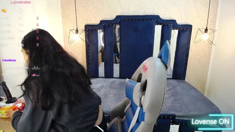 Snapshot of nicole_samantha chatting on February 3, 11:20 am Samantha online show from February 3, 11:20 am