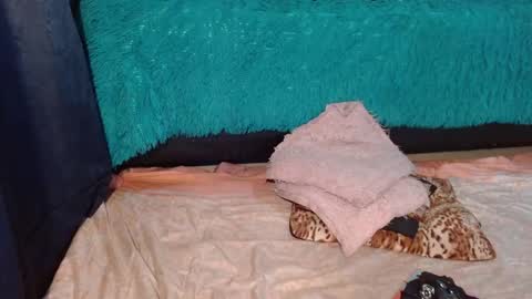  Anna Nicole  online show from December 3, 4:27 pm