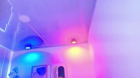 Nicolle online show from January 17, 11:26 am