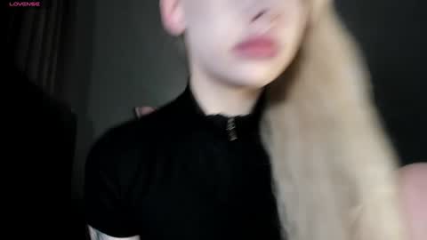 Mary online show from February 6, 2:22 am