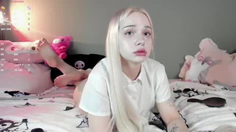 Mary online show from November 15, 11:54 pm