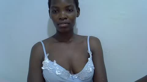 nicoleberry254 online show from February 9, 4:25 am