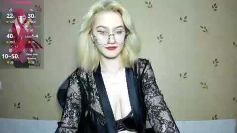 NicoleDavis online show from July 18, 7:17 pm