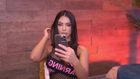 Nicole online show from October 31, 7:42 am