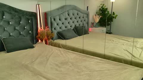 Snapshot of nicoleeverly chatting on February 21, 1:45 pm nicoleeverly online show from February 21, 1:45 pm