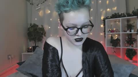 Snapshot of nicolefloret chatting on January 9, 8:44 pm Nicole online show from January 9, 8:44 pm