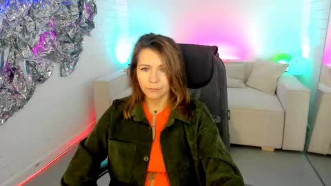 nicolehits online show from September 12, 5:18 am