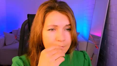 nicolehits online show from November 6, 5:30 am