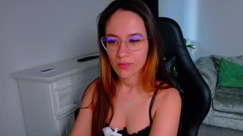 nicoleirisxxx online show from February 11, 6:07 am