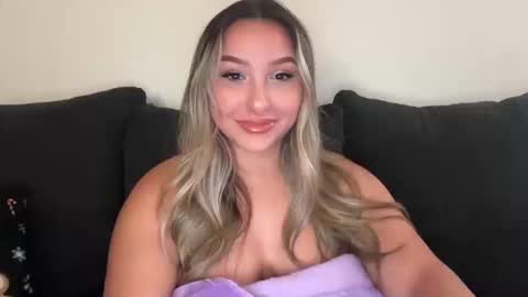 nicolelovesyou444 online show from October 14, 11:11 am