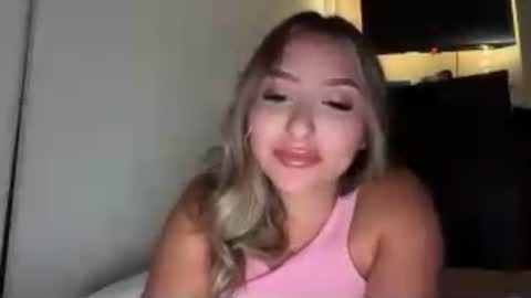 nicolelovesyou444 online show from June 13, 4:05 pm