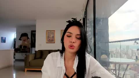 Nicole Manson online show from June 16, 6:43 pm