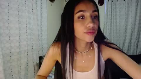 Nicole online show from November 12, 10:20 pm