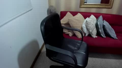 Snapshot of nicolettcolin chatting on June 17, 6:42 pm Nicolettcolin online show from June 17, 6:42 pm
