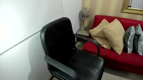Snapshot of nicolettcolin chatting on July 6, 4:53 pm Nicolettcolin online show from July 6, 4:53 pm
