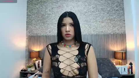 Nicolle Alvarez online show from March 15, 11:16 am