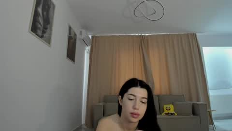 Nicolle online show from May 23, 7:02 am