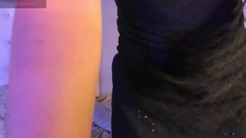 Nicolle online show from March 25, 1:39 pm