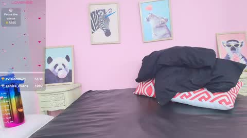 Nicolle Lima online show from January 11, 10:29 am