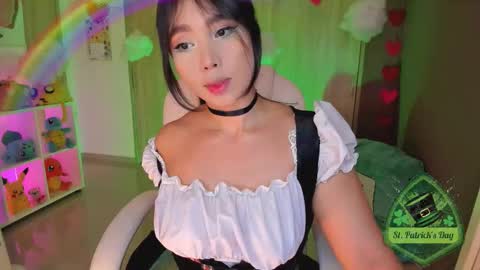 Snapshot of nicollemeyer chatting on March 17, 2:53 pm Nicolle Go to Visit online show from March 17, 2:53 pm