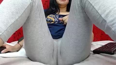 NICOLLE online show from March 4, 9:32 pm