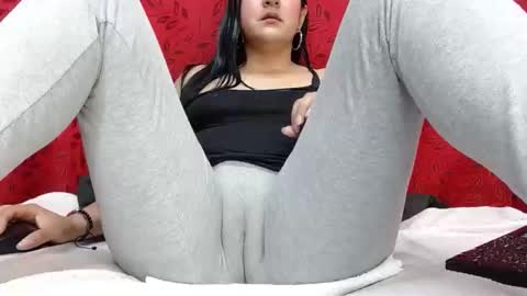 NICOLLE online show from May 25, 11:00 pm