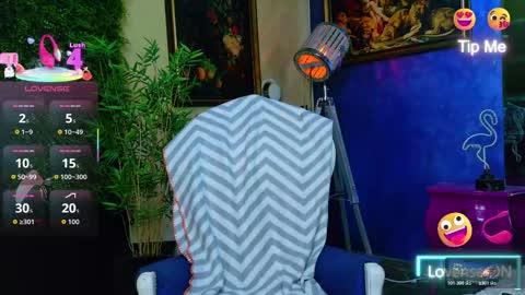 Nicolle online show from November 5, 10:04 am