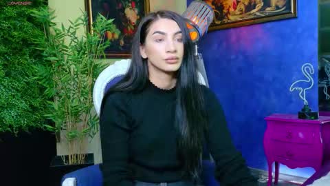 Nicolle online show from November 11, 11:54 am