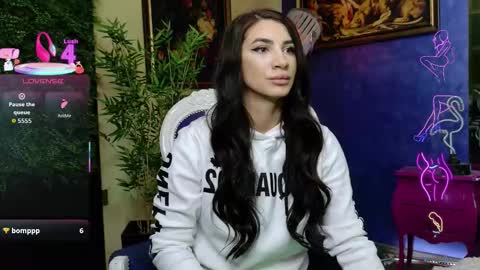 Nicolle online show from November 29, 10:51 am