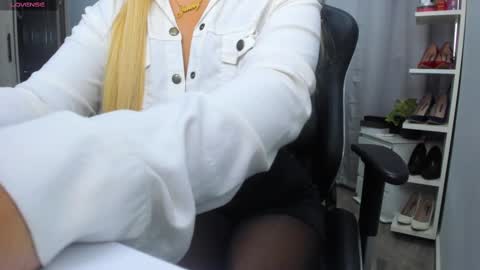 Nicol online show from September 18, 1:35 pm