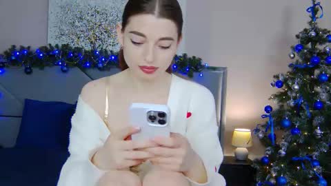 NicolRos online show from December 21, 11:17 am