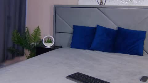Snapshot of nicolros chatting on April 15, 1:51 pm NicolRos online show from April 15, 1:51 pm