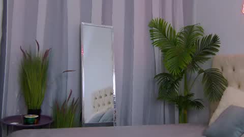 Snapshot of nicolros chatting on May 24, 1:16 pm NicolRos online show from May 24, 1:16 pm