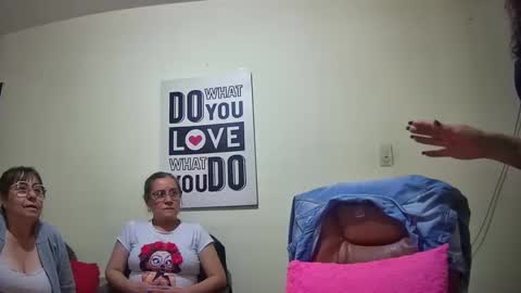 nicoltatiana_ online show from September 12, 11:59 pm