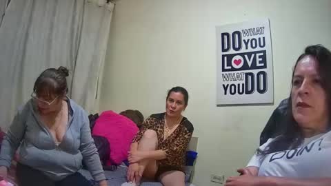 nicoltatiana_ online show from October 7, 11:35 pm