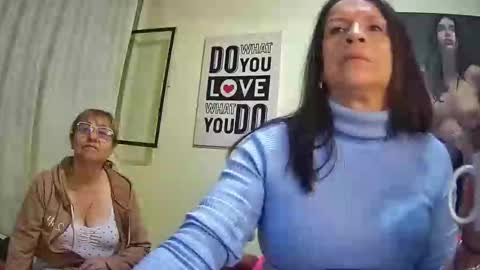 nicoltatiana_ online show from February 14, 11:56 pm