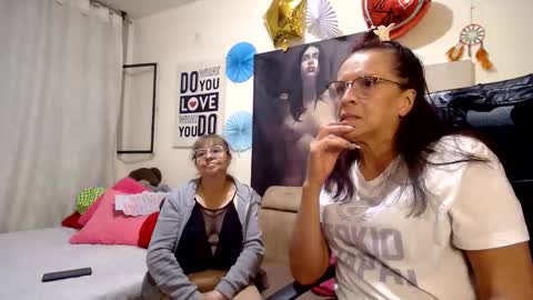 nicoltatiana_ online show from May 22, 12:29 am