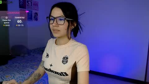NicoRobin777 online show from May 25, 7:14 am